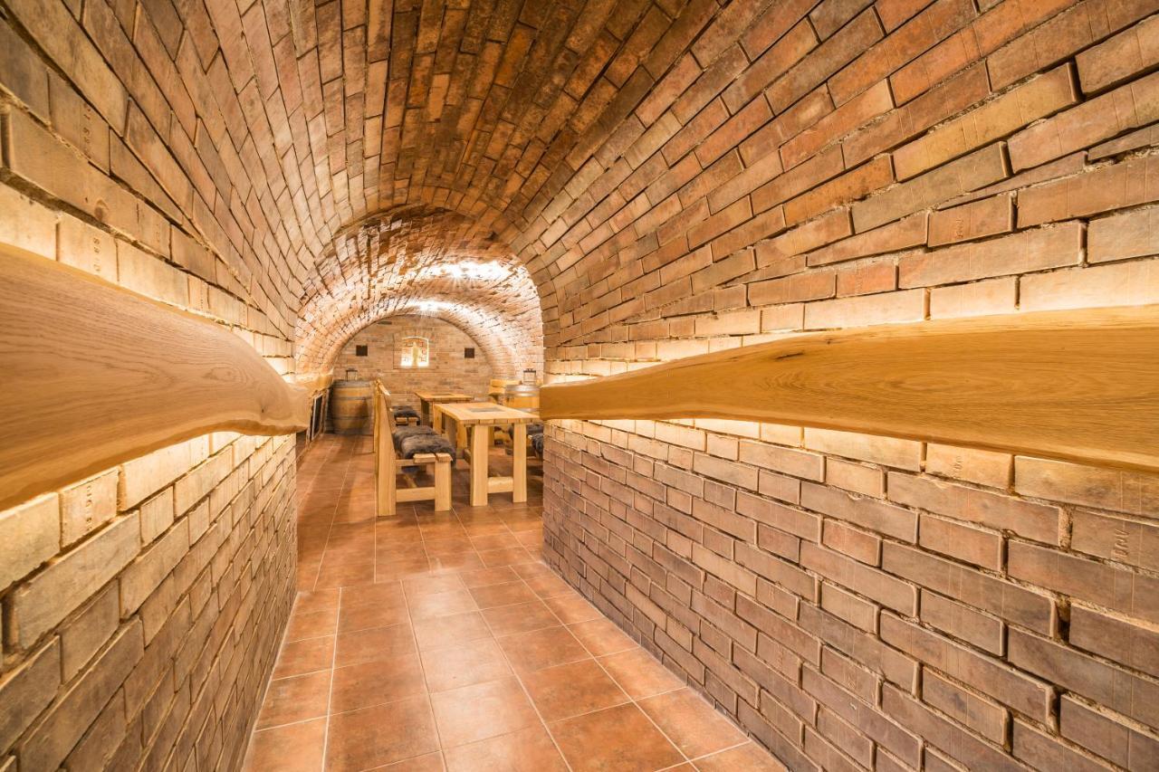Vinoza - Ubytovani A Vinny Sklep Velke Bilovice Rulandova Exteriör bild