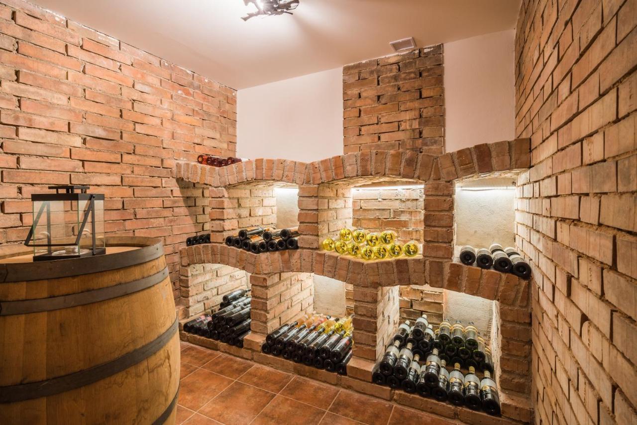 Vinoza - Ubytovani A Vinny Sklep Velke Bilovice Rulandova Exteriör bild